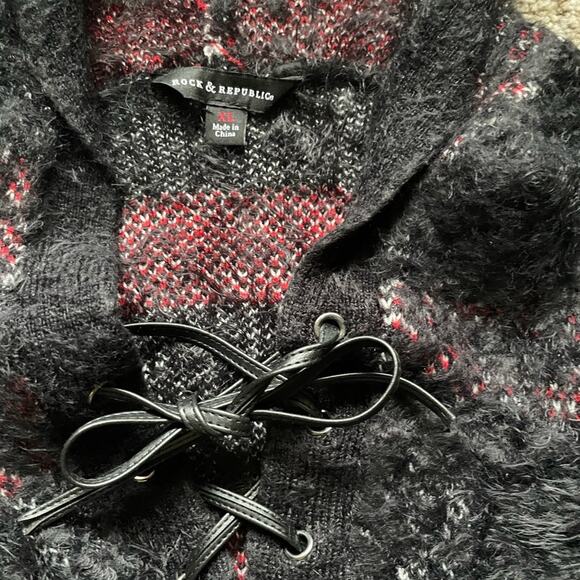 Rock and Republic Women’s/Teen Girl Rock and Republic Pull Over XL Sweatshirt - Picture 7 of 7